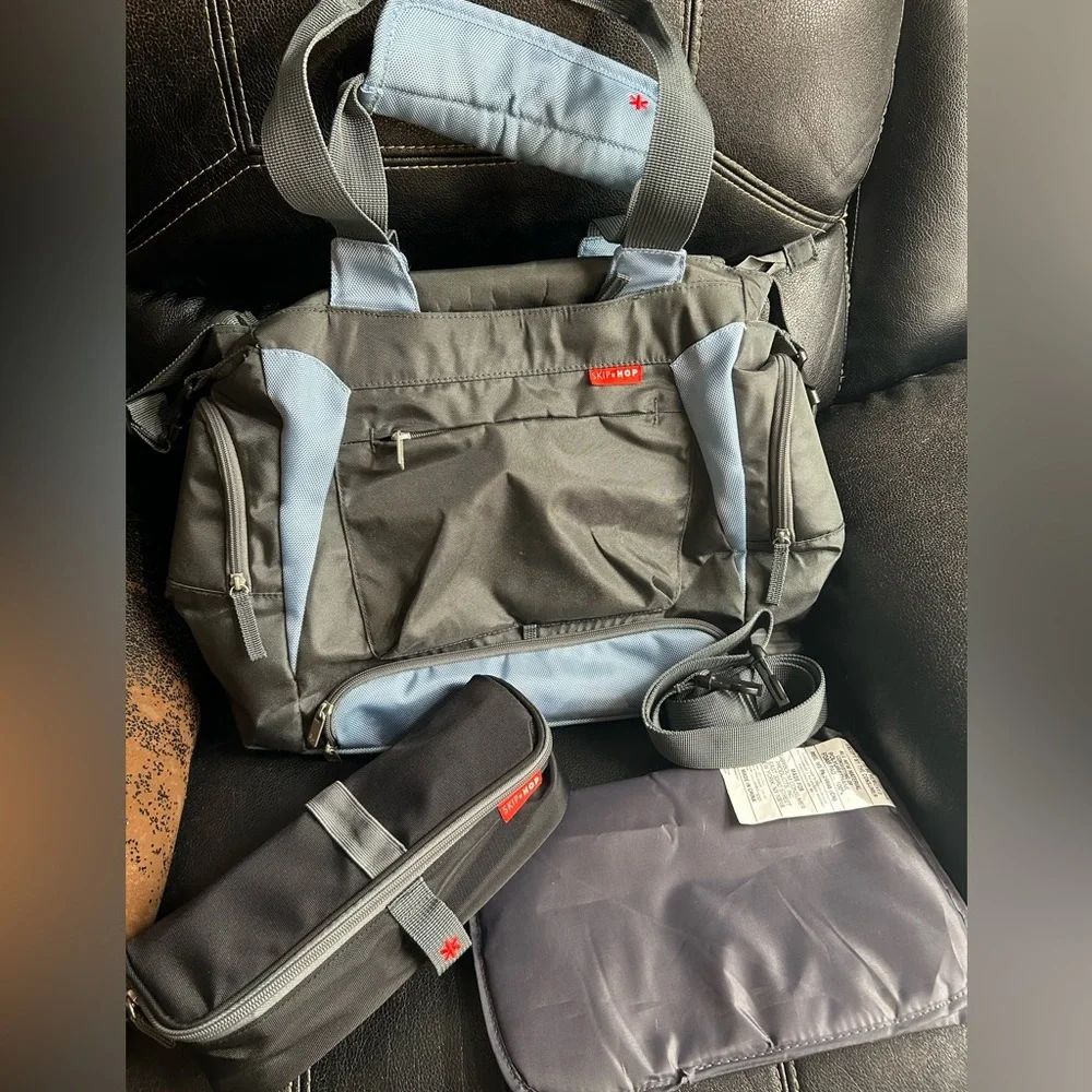Skip Hop Black and Gray Diaper Bag